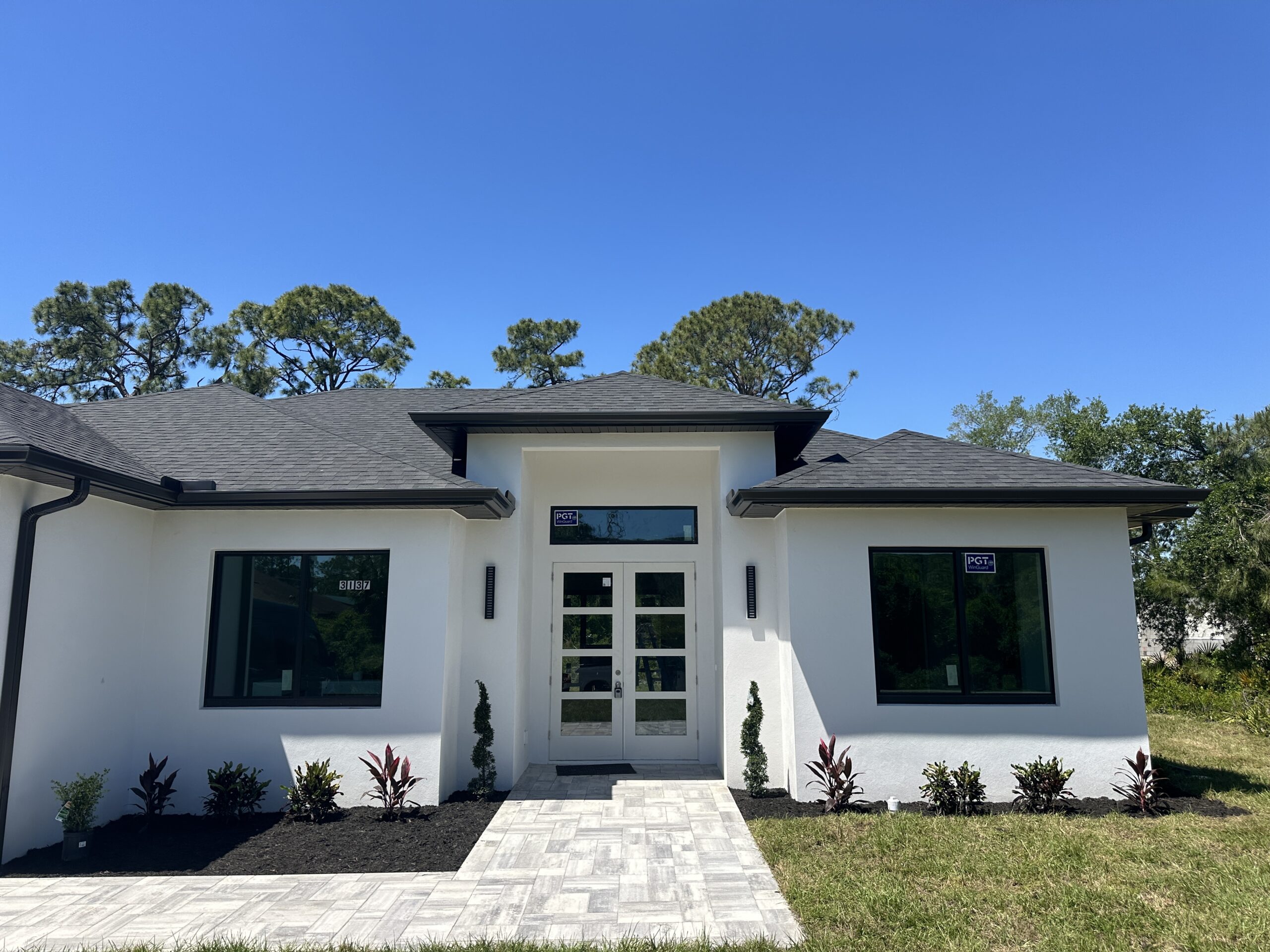 Seamless aluminum gutter project