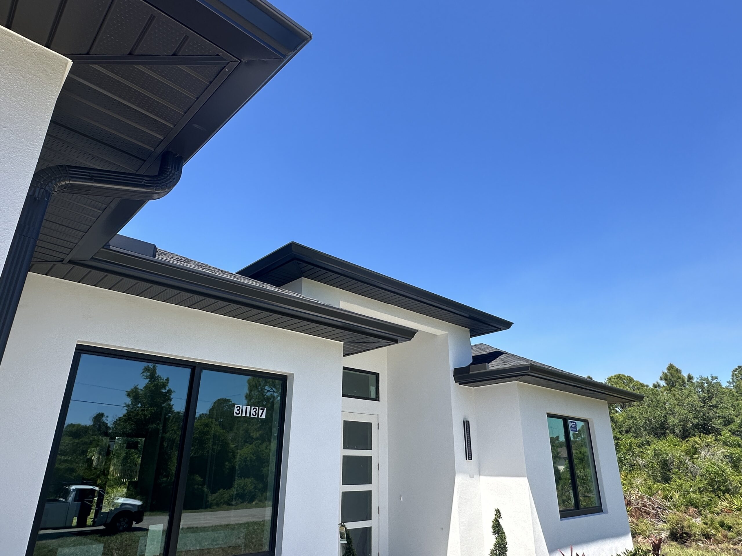 Custom-fitted gutter system